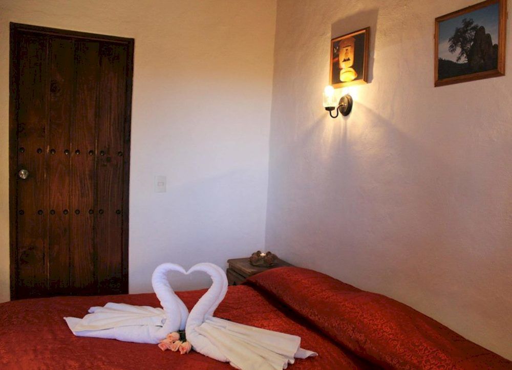 Hotel Bugamvillas Tapalpa Bagian luar foto